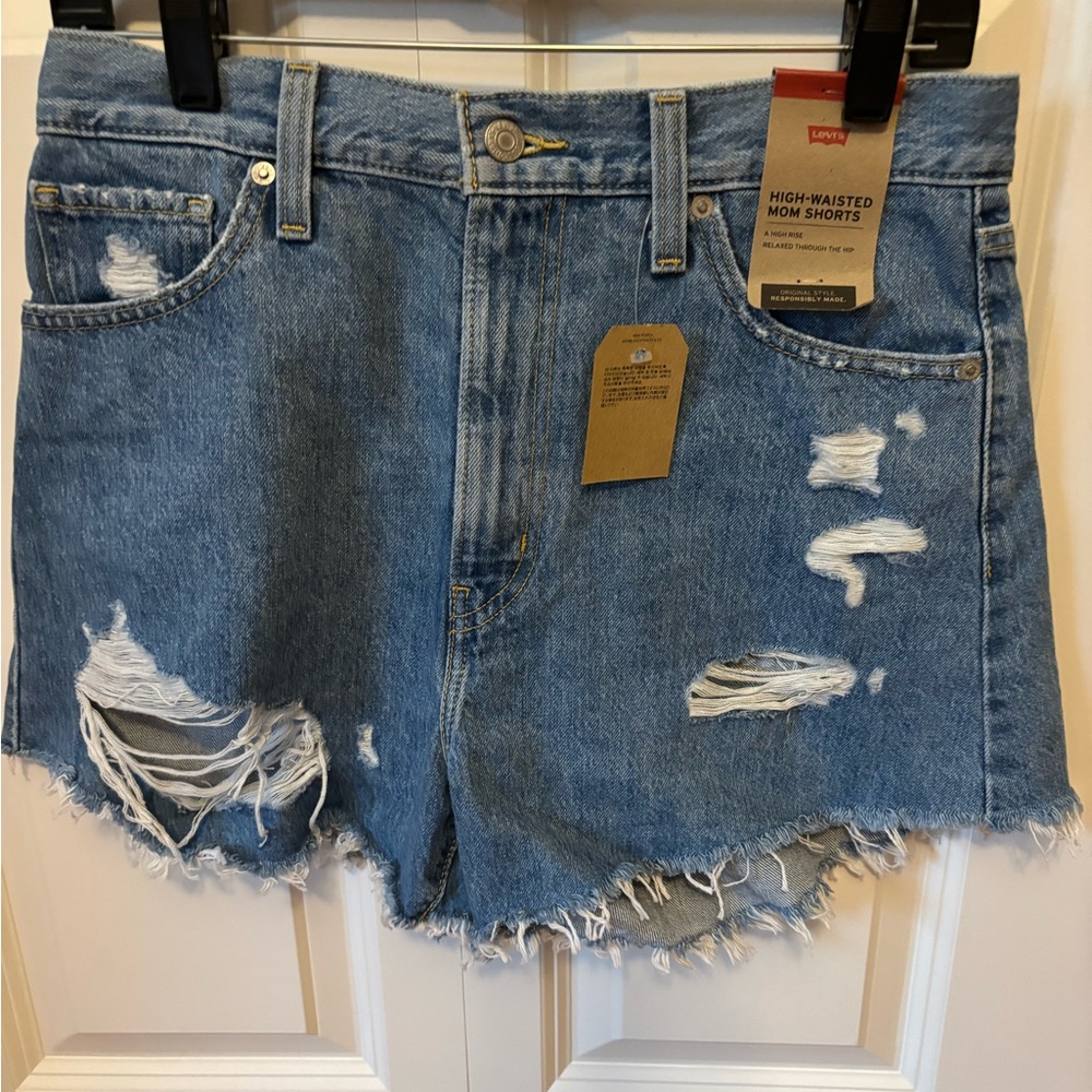 Levi’s High-Waisted Mom Shorts